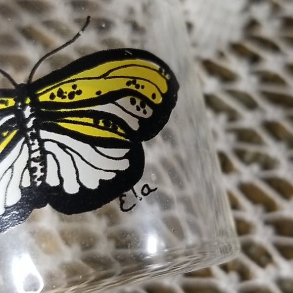 Vintage Signed ELA Glass Butterfly Napkin Rings-set of 4 - Picture 2 of 3